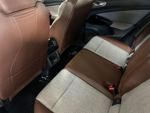 Certified 2023 Volkswagen ID.4 Pro image 14