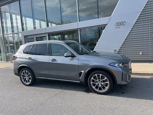 Used 2024 BMW X5 xDrive40i w/ Premium Package AWD/4WD image 12
