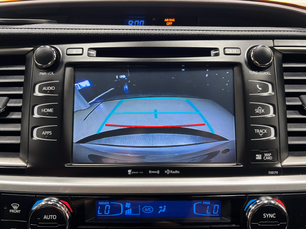 Used 2018 Toyota Highlander XLE AWD/4WD image 12