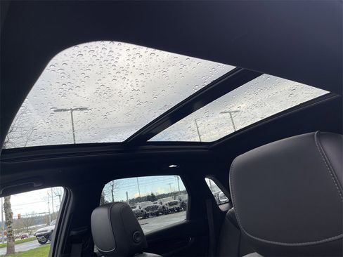 Used 2022 Cadillac XT5 Premium Luxury image 18