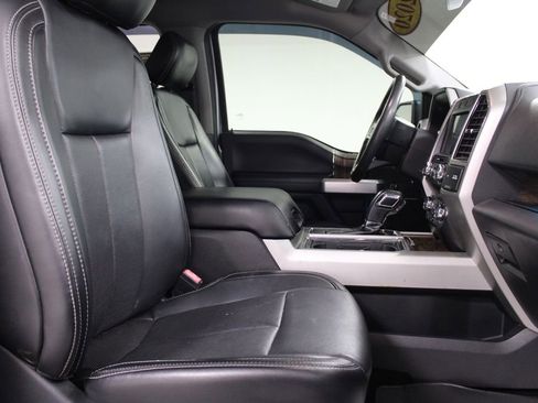 Used 2020 Ford F150 Lariat image 29