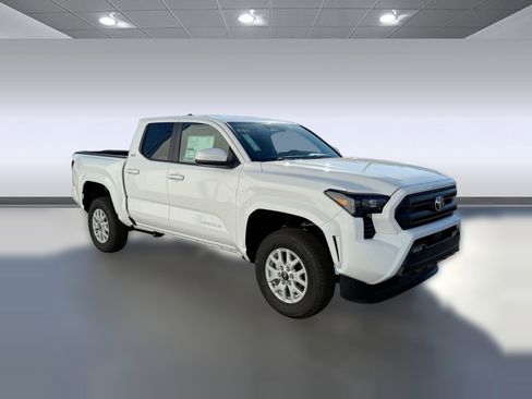New 2026 Toyota Tacoma SR5 RWD image 8