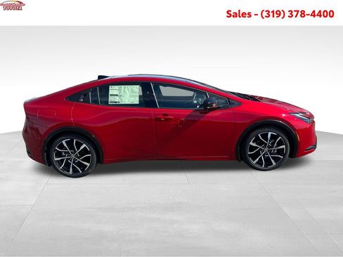 New 2026 Toyota Prius Plug-In Hybrid FWD image 6