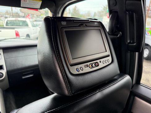 Used 2015 Ford Expedition EL XLT w/ Equipment Group 202A image 28