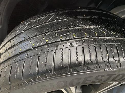 Used 2022 BMW X6 xDrive40i w/ M Sport Package image 41