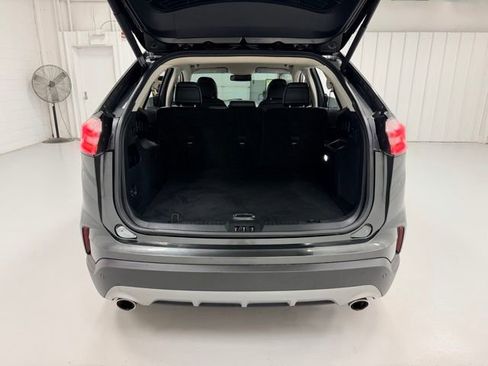 Used 2019 Ford Edge Titanium w/ Cold Weather Package AWD/4WD image 28