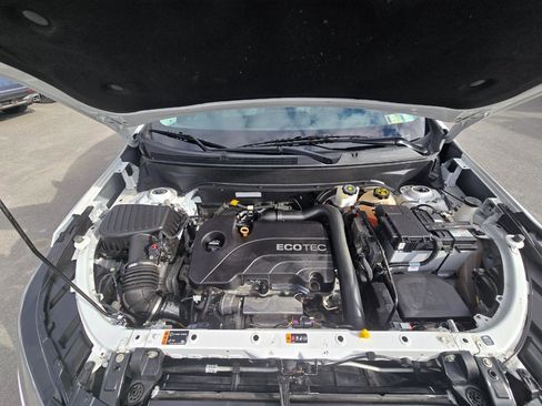 Used 2018 Chevrolet Equinox LT w/ Sun & Infotainment Package image 18