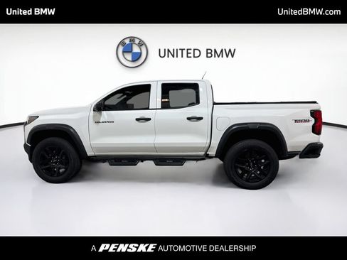 Used 2023 Chevrolet Colorado Trail Boss w/ Technology Package AWD/4WD image 8