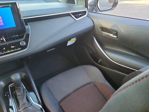 Used 2024 Toyota Corolla SE image 16