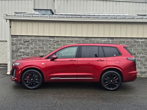 Certified 2024 Cadillac XT6 Sport w/ Technology Package image 3