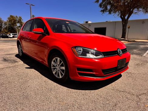 Used 2016 Volkswagen Golf S image 9