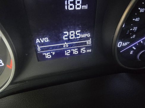 Used 2017 Hyundai Elantra SE image 23