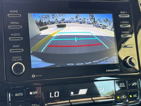 Used 2022 Toyota Prius FWD image 20