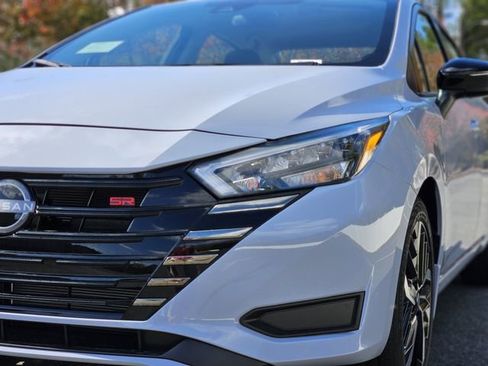 New 2025 Nissan Versa SR w/ Trunk Package image 9