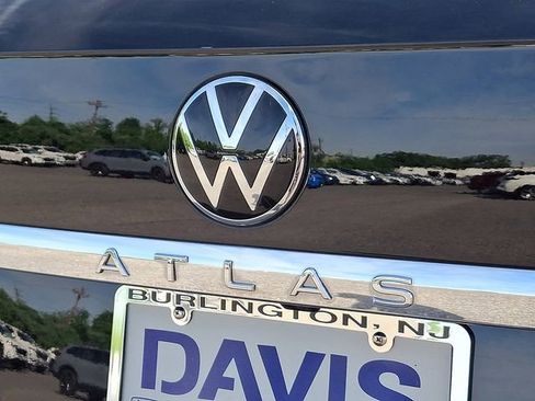 Used 2022 Volkswagen Atlas Cross Sport SE w/ Black Wheel Package AWD/4WD image 28