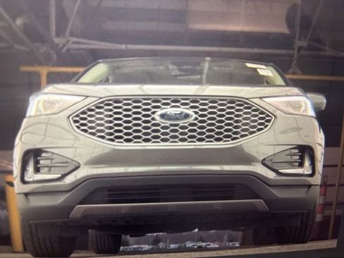 Used 2023 Ford Edge SEL w/ Convenience Package image 13