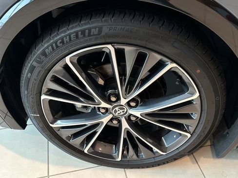 Used 2024 Toyota Prius Limited image 10