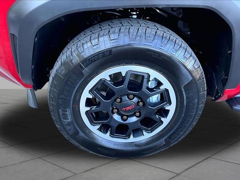 Certified 2026 Toyota 4Runner TRD Off-Road Premium AWD/4WD image 11
