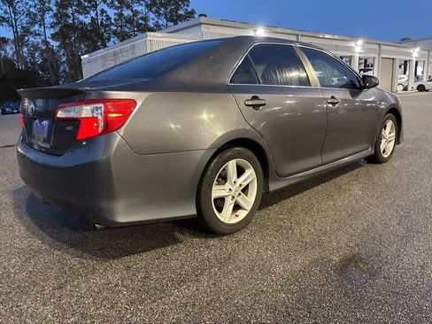 Used 2013 Toyota Camry SE image 19