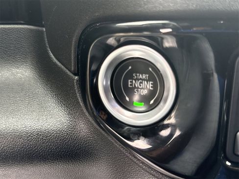 Certified 2023 GMC Sierra 1500 SLT w/ SLT Convenience Package image 16