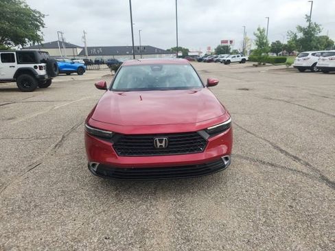 Used 2025 Honda Accord Touring image 4