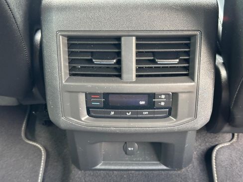 Used 2023 Volkswagen Atlas SE FWD image 18