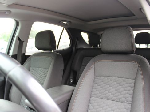 Used 2018 Chevrolet Equinox LT w/ Sun & Infotainment Package AWD/4WD image 17