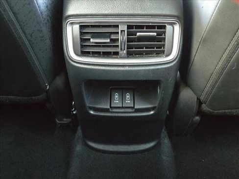 Used 2022 Honda CR-V Touring image 18