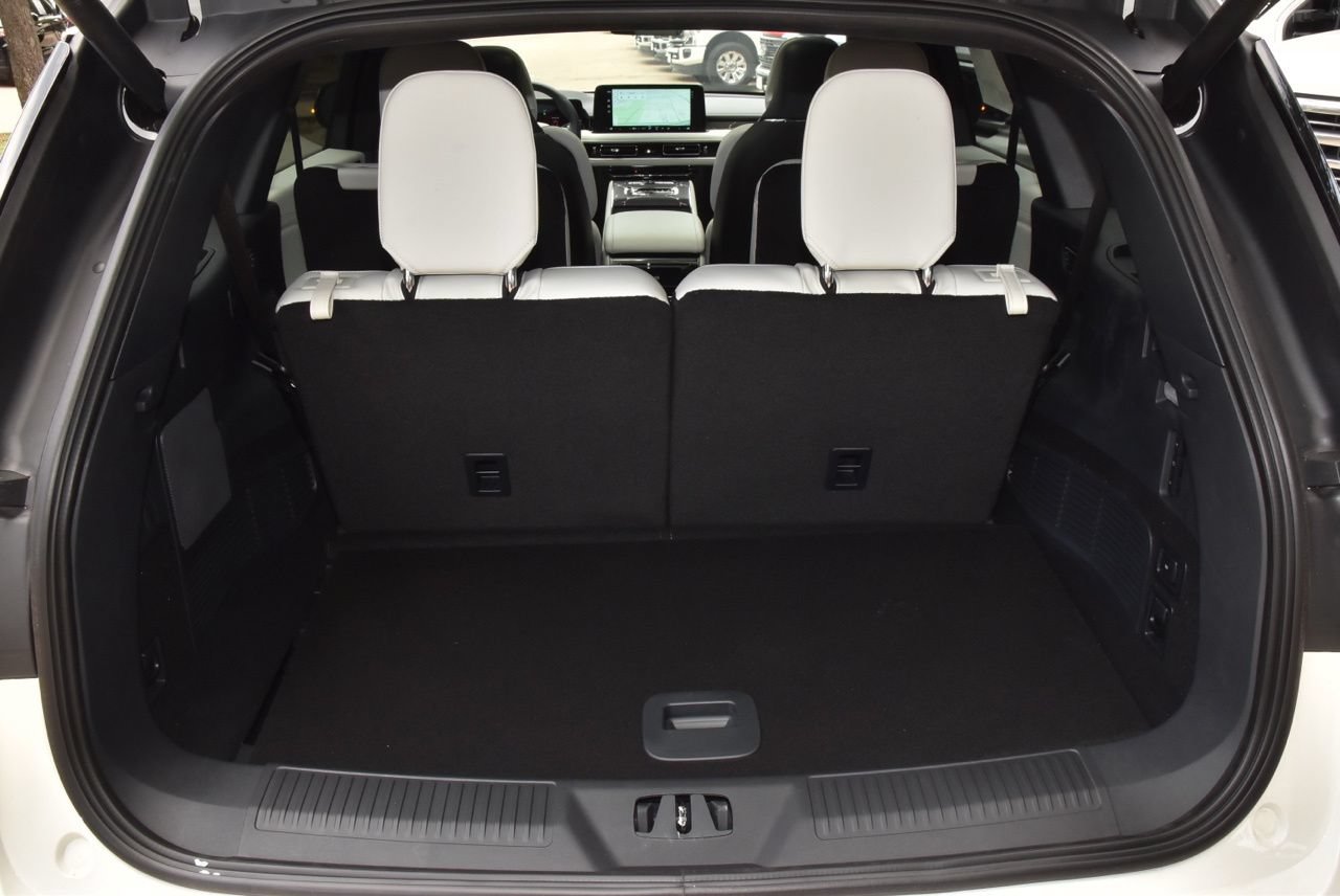 New 2026 Lincoln Aviator Black Label w/ Jet Appearance Package AWD/4WD image 38