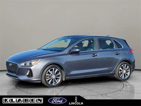 Used 2019 Hyundai Elantra GT image 1