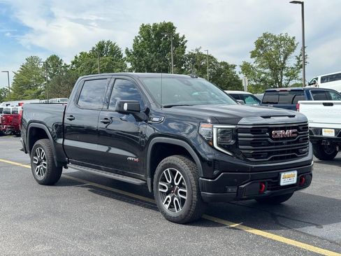 Used 2023 GMC Sierra 1500 AT4 w/ AT4 Premium Package AWD/4WD image 2