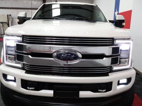 Used 2019 Ford F250 Limited w/ FX4 Off-Road Package AWD/4WD image 25