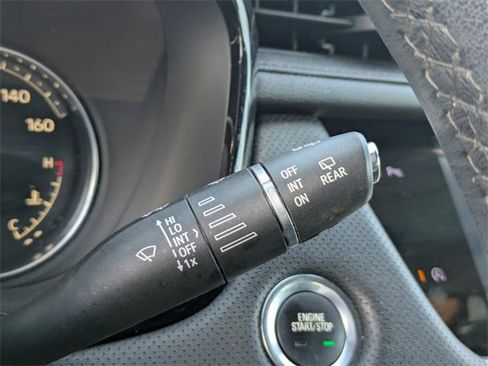 Used 2022 Cadillac XT5 Luxury image 29