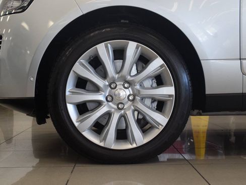 Used 2014 Land Rover Range Rover Supercharged AWD/4WD image 19