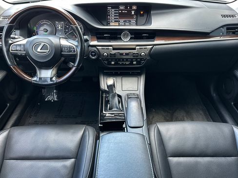 Used 2016 Lexus ES 300h image 15