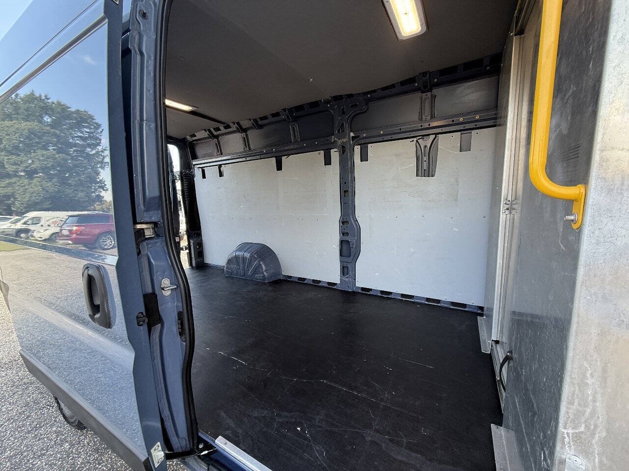 Used 2021 RAM ProMaster 3500 FWD image 3