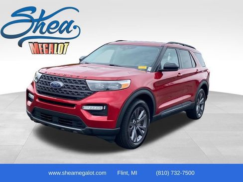 Used 2023 Ford Explorer XLT w/ Equipment Group 202A AWD/4WD image 1