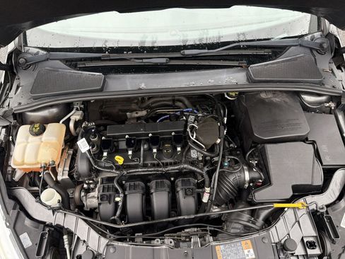 Used 2015 Ford Focus SE image 26