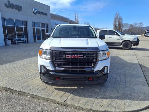 Used 2022 GMC Canyon AT4 image 8