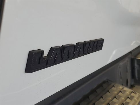 Used 2021 RAM 2500 Laramie w/ Night Edition image 7