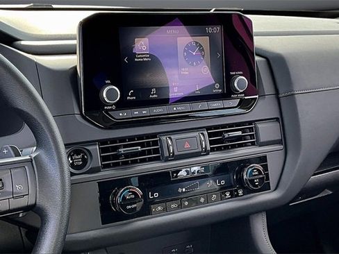 New 2025 Nissan Pathfinder S image 6