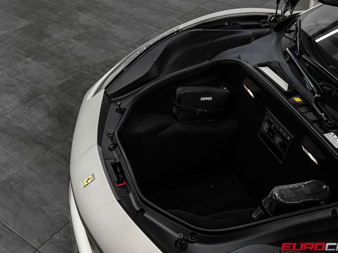 Used 2019 Ferrari 488 Spider RWD image 12