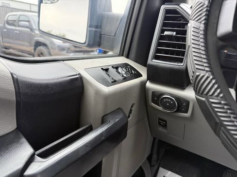 Used 2016 Ford F150 XL w/ Equipment Group 101A Mid RWD image 25