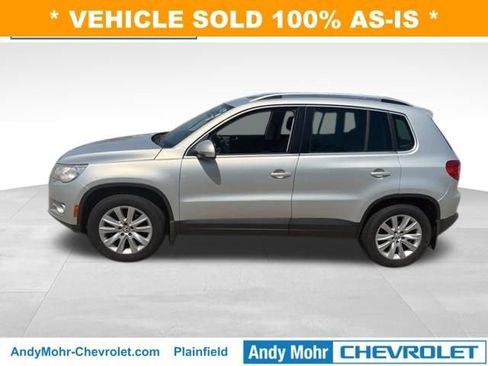 Used 2009 Volkswagen Tiguan S FWD image 2