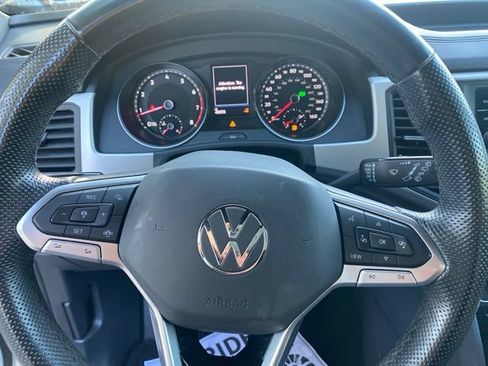 Used 2021 Volkswagen Atlas Cross Sport SE w/ Panoramic Sunroof Package FWD image 9