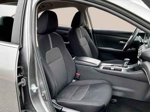 Used 2024 Nissan Sentra SV image 26