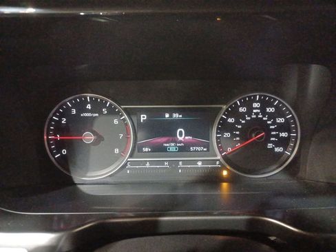 Used 2023 Kia Sorento LX image 10