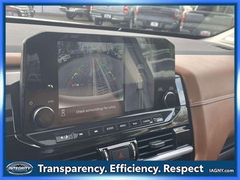 Certified 2022 Nissan Pathfinder Platinum w/ Cargo Package image 29