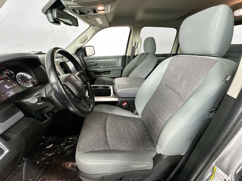 Used 2020 RAM 1500 Classic SLT w/ Luxury Group image 21