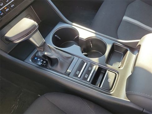 Used 2025 Hyundai Sonata SE image 14